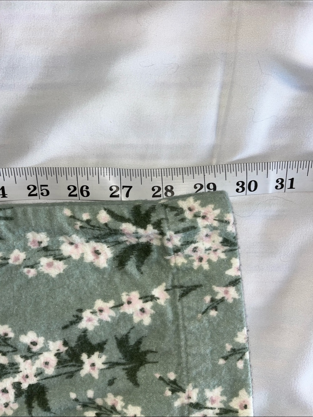 Garnett Hill 100% Organic Cotton Sage Green White Floral Flannel Pajamas Sz M - Picture 12 of 14